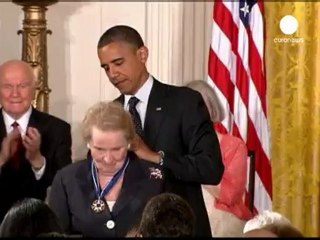 Barack Obama récompense Bob Dylan, dont il se dit "fan"