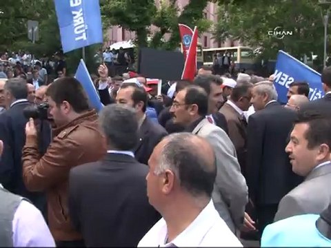 MEMUR ZAMMINA SİYAH PANKARTLI TEPKİ