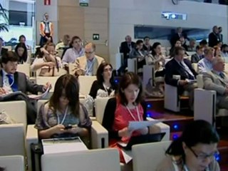 Repsol anuncia más inversiones y menos dividendo