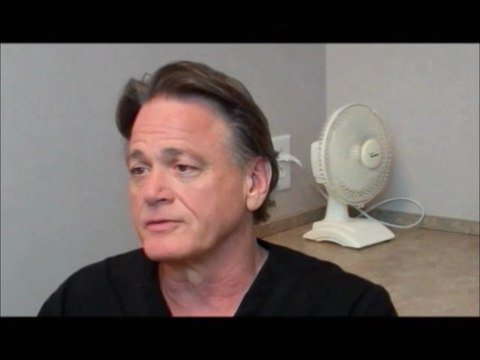 St. Louis Cosmetic Dentist Barry Brace DMD offers Sleep Dentistry to patients who need it.