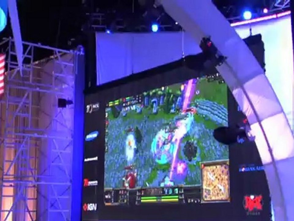 WCG 2010 LoL