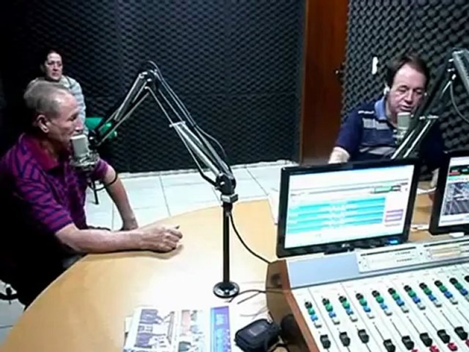 LOCUTOR E CANTOR MENDONCINHA (Regional FM de Lins)
