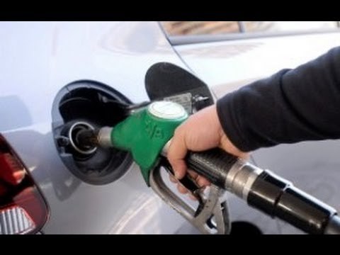 Napoli - Le pompe di benzina ''No Logo'' (29.05.12)