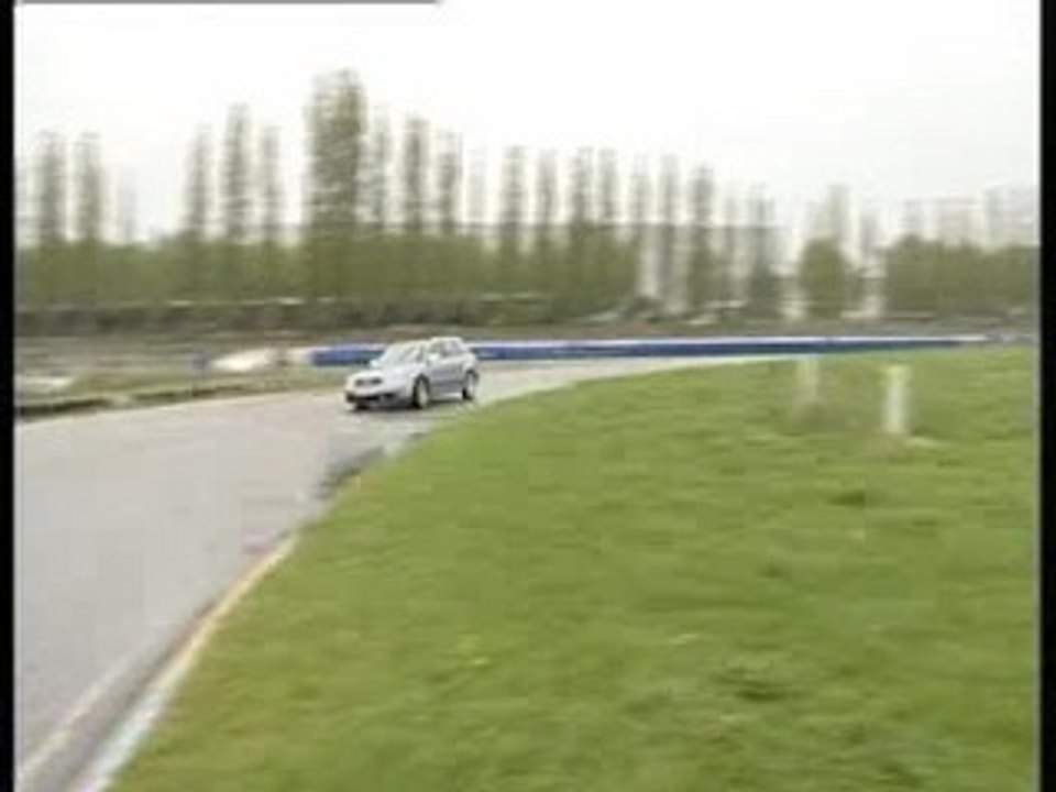 zAuto_Live-Audi RS4