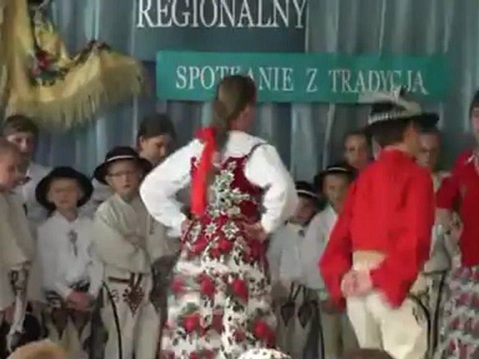 23 maja 2012 r. - I DZIEŃ REGIONALNY „Spotkanie z tradycją” w Szkole Podstawowej w Rogoźniku cz.1