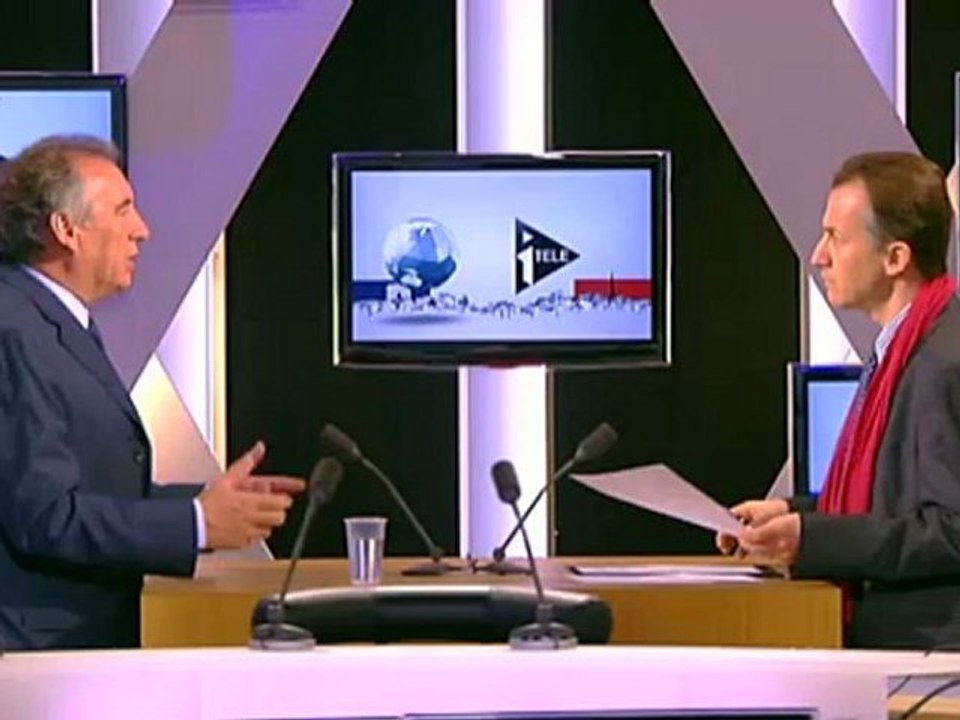François Bayrou, invité de Christophe Barbier sur iTélé - 310512