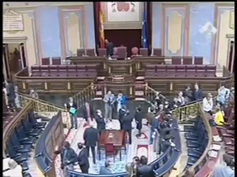 Álvarez comparecerá en el Congreso tras recibir nuevas peticiones de dimisión
