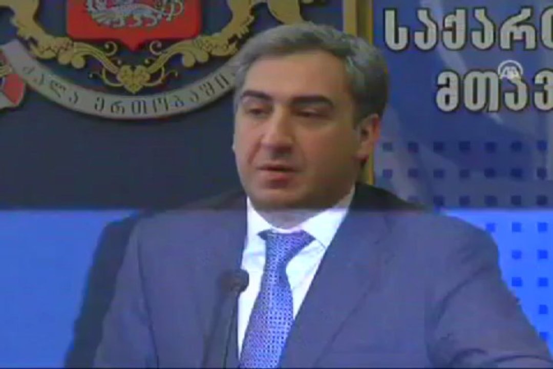 Arınç, Tiflis'te