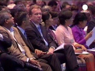 Doğu-Asya Davosu'na Aung San Suu Kyi damgası