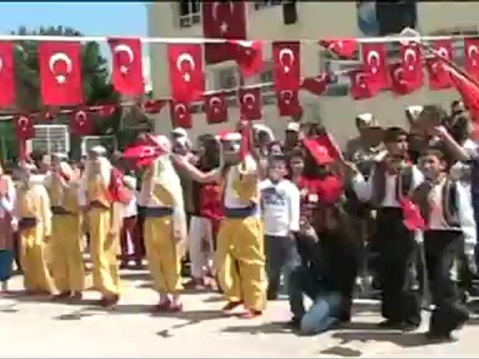 9.Bölüm - 23 Nisan  2012 Çocuk Bayramı Eğlenceleri - Nuri Erbak İOO