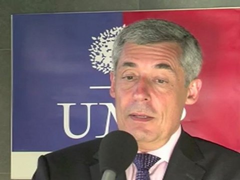 Interview Henri Guaino MonVersailles Question 2 : Vous avez choisi comme suppléante Véronique Côté-Millard, la maire des Clayes-sous-Bois : pouvez-vous nous en dire plus sur ce choix ?