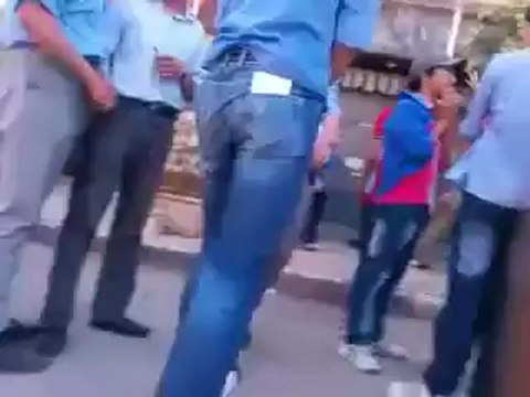 Syria فري برس حلب سيارات الأمن والشبيحة أمام ثانوية المأمون 31 5 2012 Aleppo