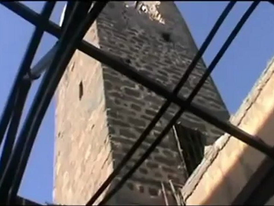 Syria فري برس حمص باب تدمر انهيار جزء من المأذنة  واثارالدمار الكبير على مسجد ابا ذر الغفاري جراء القصف بالهاون من كتائب بشار Homs