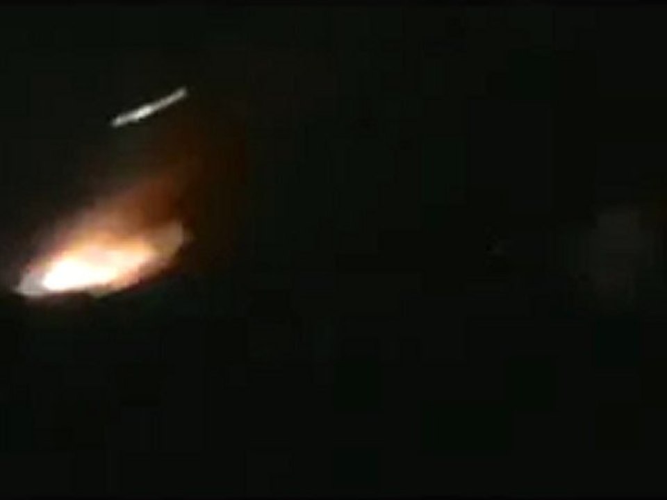 Syria فري برس حمص الخالدية قصف عنيف على الحي 28 5 2012 Homs