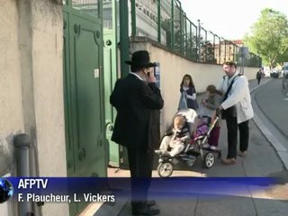 Jewish youths beaten in French anti-Semitic attack