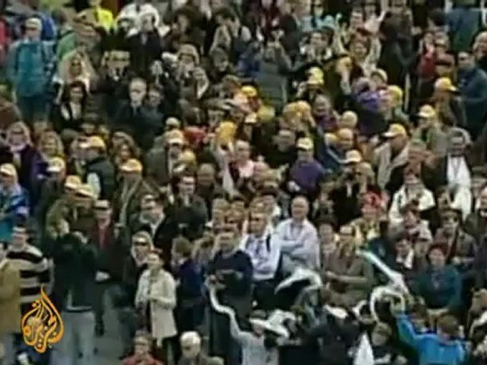 Catholic pope bids to calm child abuse row in Ireland