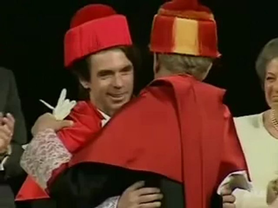 Aznar nombrado Honoris Causa por la Universidad CEU