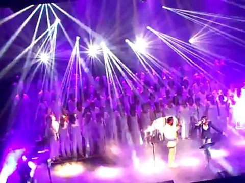 Je voudrais que tu me console Gospel Variety Show et Julie Zenatti en duo avec Frank Castellano