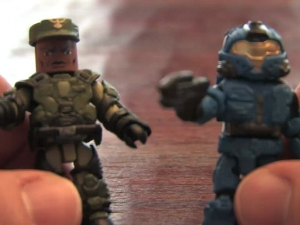 Classic Toy Room - HALO MINIMATES: Sgt. Johnson and Spartan CQB action figures review