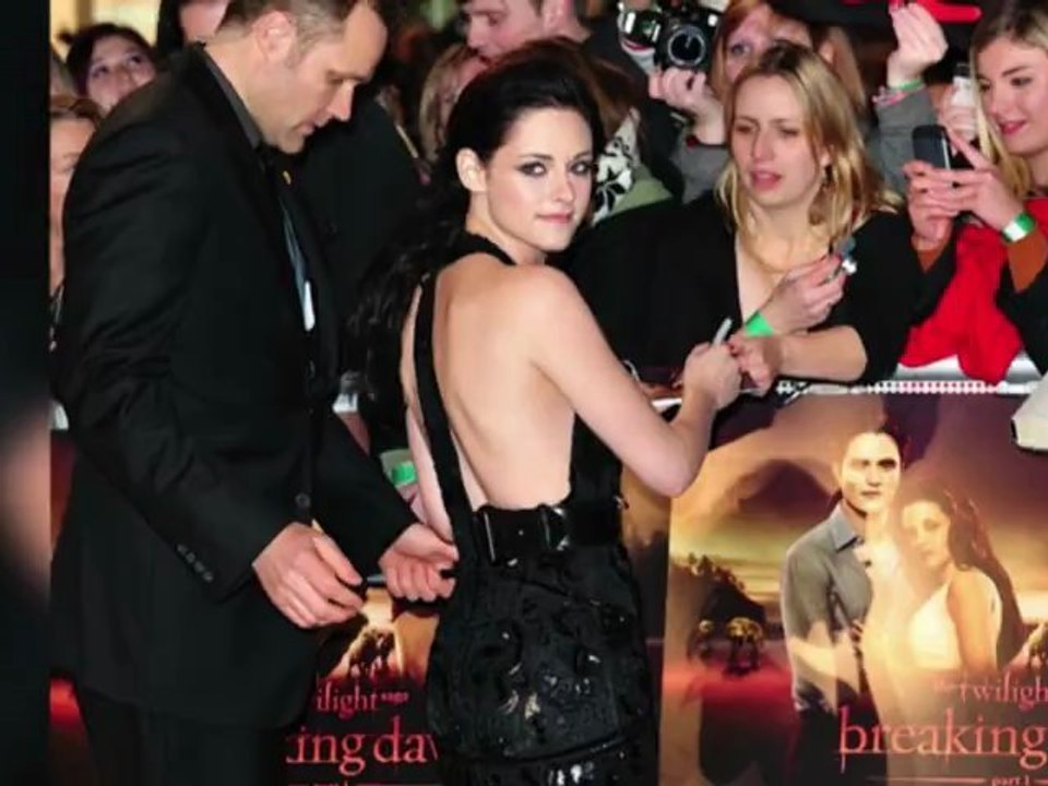 Kristen Stewart flucht am JFK Flughafen in New York