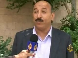 مطالبة بتنفيذ اجراءت قانونية ضد المتسببين في نهب الارض