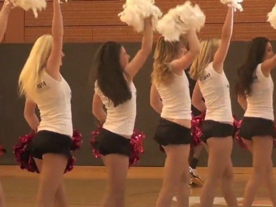 Bonnes vacances par les joueurs d'Aix Maurienne Savoie Basket