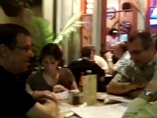 Et maintenant il filme !!!