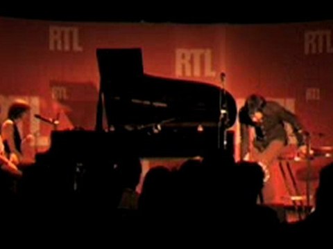 Vincent Delerm, Jeanne Cherhal, Albin de la Simone, Helmut - Le p'tit voisin