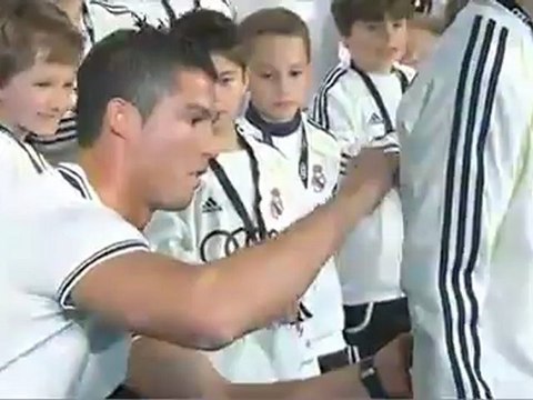 Entrega vehiculos Real Madrid