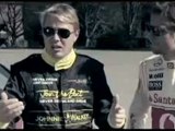 Jenson Button y Mika Hakkinen queman rueda