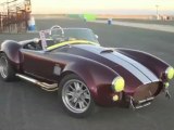 Vuelco de un Shelby Cobra réplica a 201 km/h
