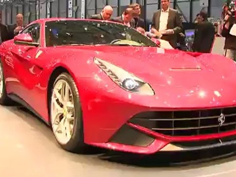 Nuevo Ferrari F12 Berlinetta Salón de Ginebra 2012