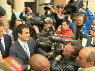 UK awaits new government