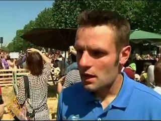 Champs-Elysees avenue goes green