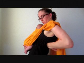 Kangourou ventre avec un petit bébé