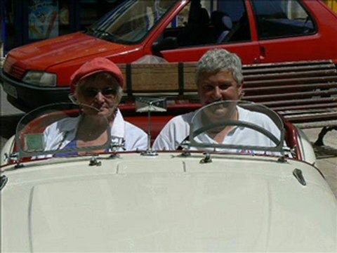 1ère/ Rotary Club de Salernes en Haut Var 2012 Voitures anciennes 5ème Salon de l’Auto de la Moto et des Véhicules de Loisirs 2012 salernes en provence var 83 Provence Alpes Côte d’Azur