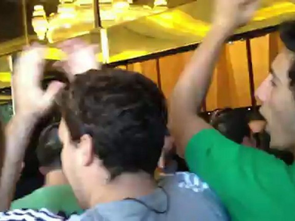 Αποθέωση παικτών ΠΑΟ στο ξενοδοχείο, πριν από τ...