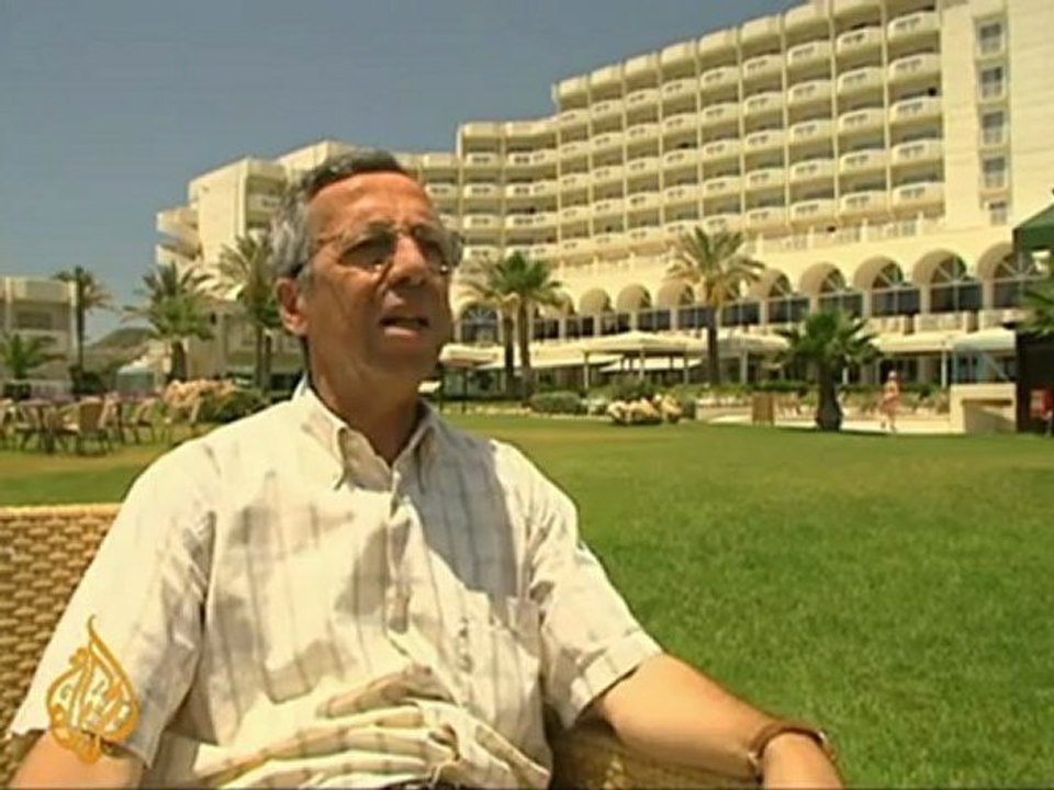 Greece's debt problems damage tourism
