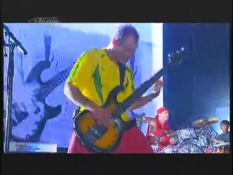 RED HOT CHILI PEPPERS - HIGHER GROUND (live)