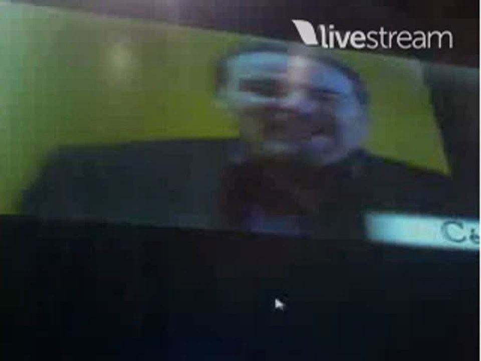 Cesar Evora El Dia Internacional de Victoria Ruffo