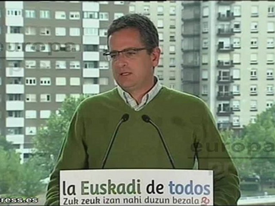 Basagoiti: "El PSOE no debe ni puede sacar pecho"