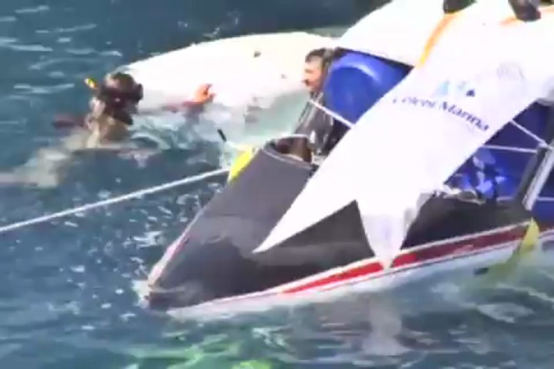 Dalış için uçak batırıldı