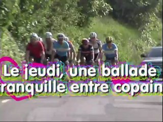 Jeux entre copains cyclistes le jeudi soir