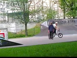 Film nakrecony dzieki chlopakom ze skate parku-20120603-1837