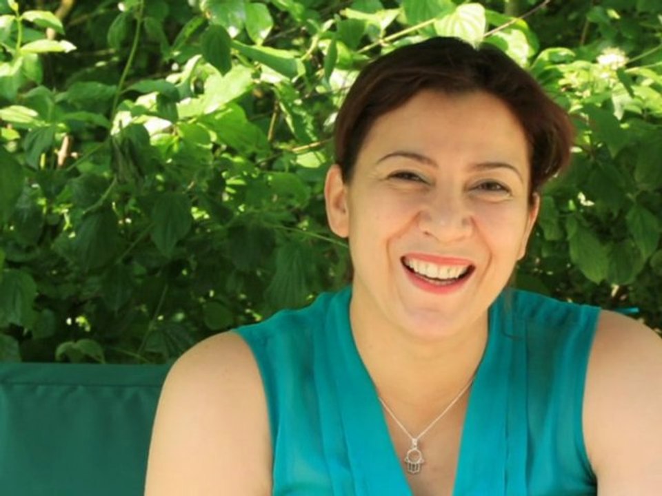 Malika Allouchi-Ghazzale, éducatrice PJJ, s'engage pour Dominique Potier, candidat face à Nadine Morano