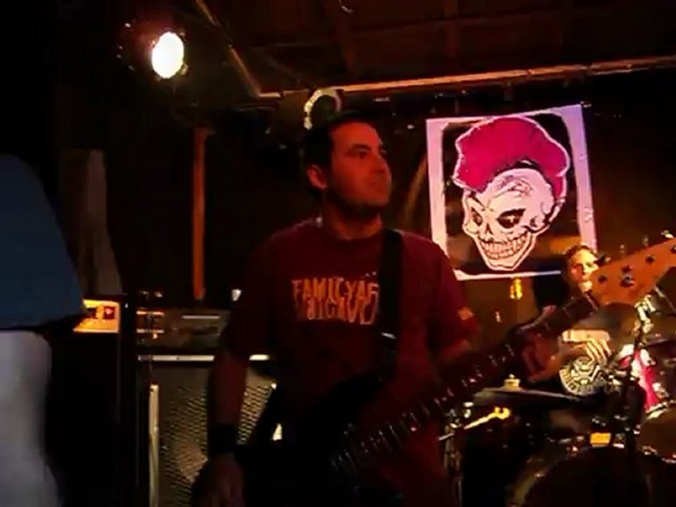 LOS CINIKOS - "EL SILENCIO" -