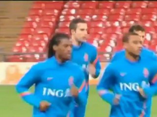 Liverpool - Colpo del Fenerbahce, Kuyt è suo