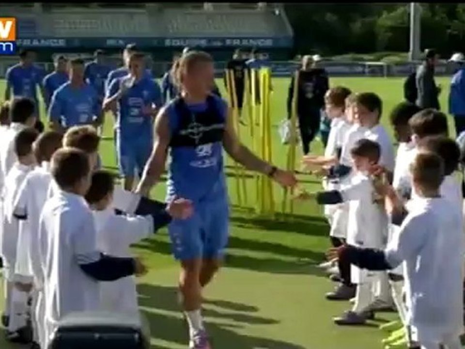 Football : des enfants se sont entraînés avec l'équipe de France à Clairefontaine