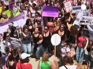 Le droit à l'IVG menacé en Turquie ?