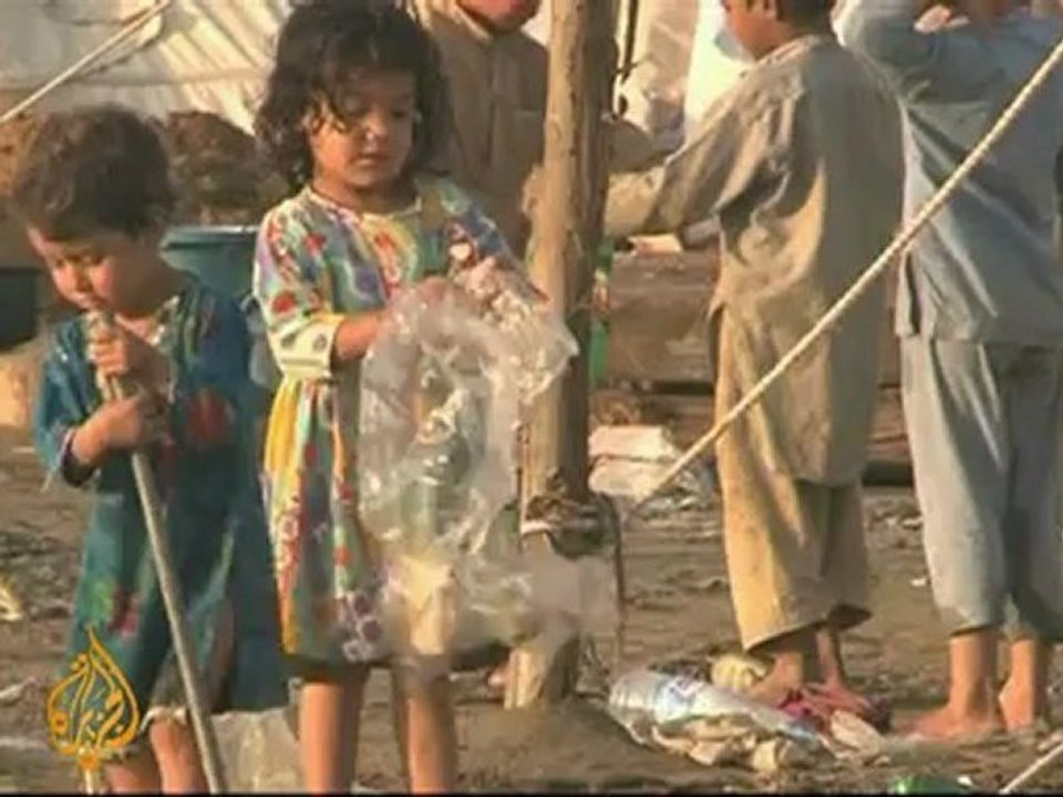 Pakistanis 'left with nothing'